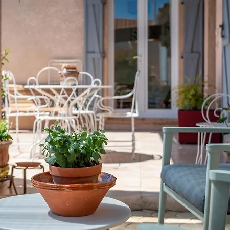Belle Maison Jardin Piscine Pres Avignon Holiday home Villeneuve-les-Avignon